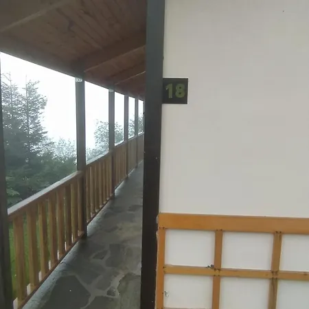 بيت خشبي Sultanmurat-otel-goernek Tabiat Parki ترابزون