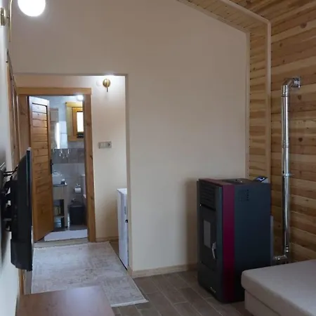 بيت خشبي Sultanmurat-otel-goernek Tabiat Parki