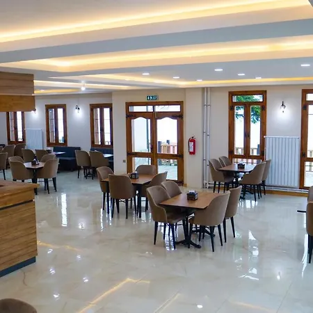 Sultanmurat-otel-goernek Tabiat Parki Hytte